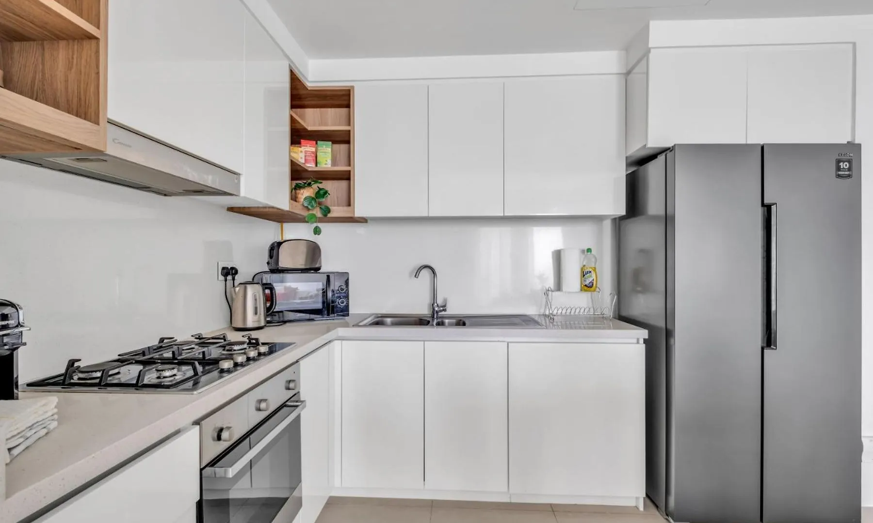 Steps From Dubai Mall With Sea Views Apartment