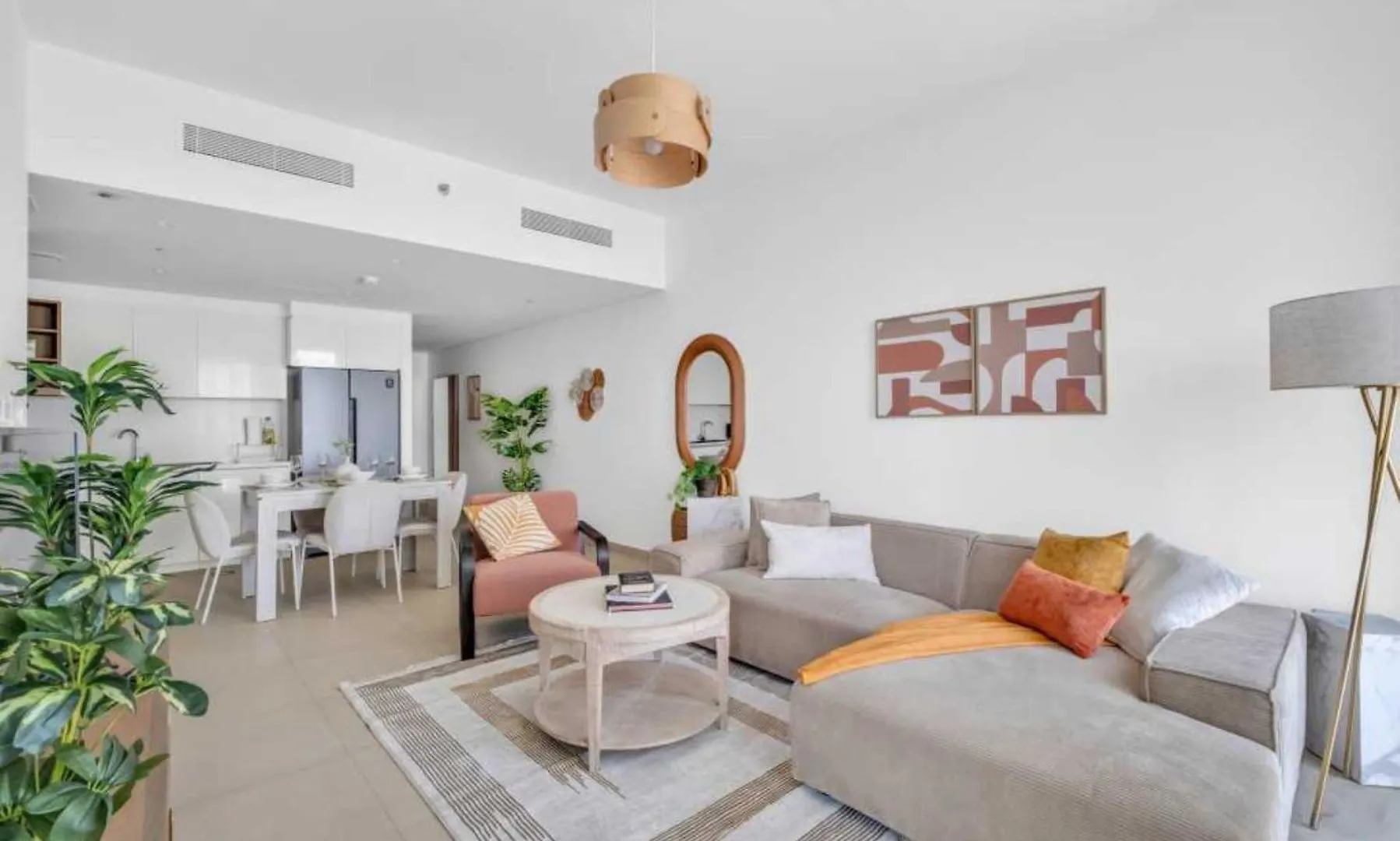 Apartment Steps From Dubai Mall With Sea Views